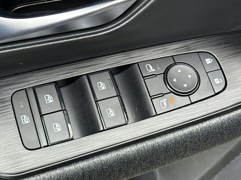New 2026 Nissan Kicks SV AWD/4WD image 12