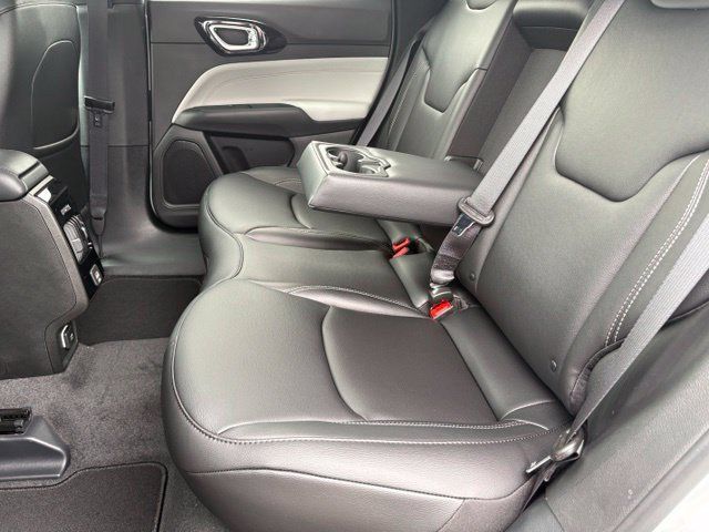 New 2026 Jeep Compass Limited AWD/4WD image 10