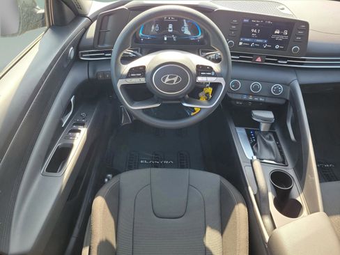 New 2026 Hyundai Elantra SE image 28