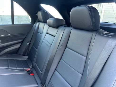 Used 2021 Mercedes-Benz GLE 350 4MATIC image 19