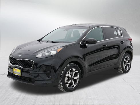 Used 2020 Kia Sportage LX image 3