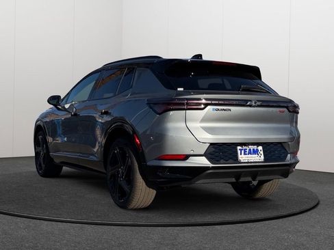 New 2026 Chevrolet Equinox EV RS image 4