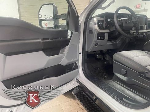 New 2026 Ford F250 XL w/ XL Chrome Package image 10