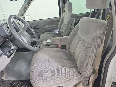 Used 1999 GMC Yukon 4WD 4-Door image 4