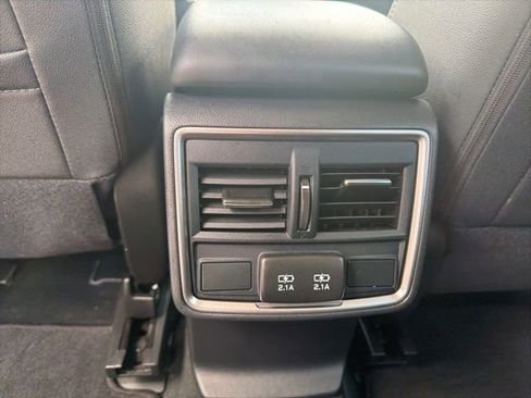 Used 2023 Subaru Forester Premium AWD/4WD image 29