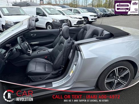 Used 2025 Ford Mustang Premium image 7