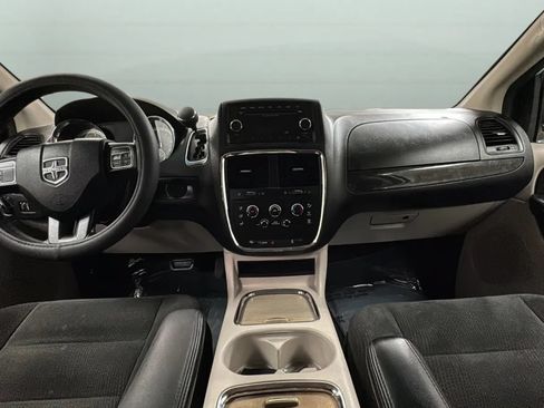 Used 2015 Dodge Grand Caravan SXT FWD image 9