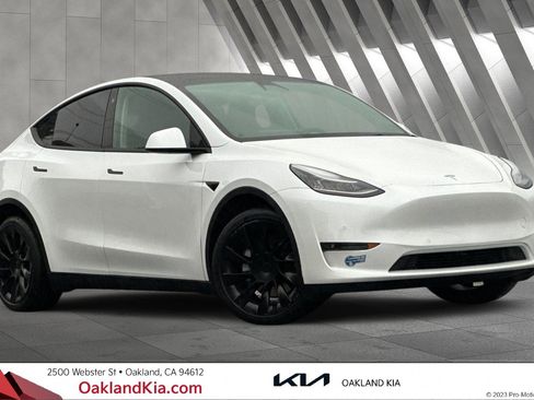 Used 2021 Tesla Model Y Long Range image 1