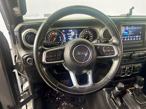 Used 2021 Jeep Wrangler Unlimited Sahara AWD/4WD image 11