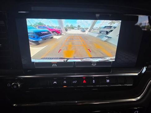 Used 2025 GMC Sierra 1500 SLT RWD image 31