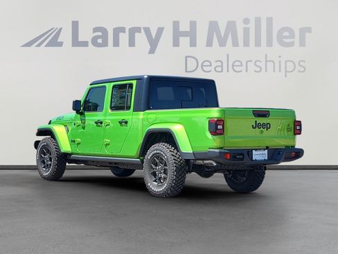 New 2025 Jeep Gladiator Willys image 3