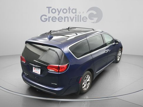 Used 2017 Chrysler Pacifica Limited w/ UConnect Theater Package image 15
