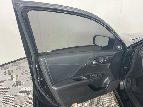 Used 2013 Honda Accord Touring image 11