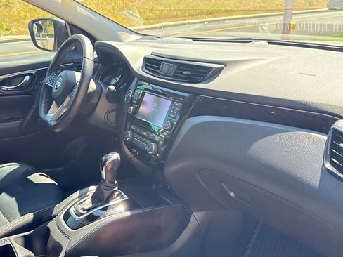 Used 2017 Nissan Rogue Sport SL w/ SL Premium Package AWD/4WD image 30