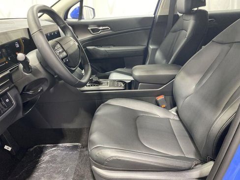 New 2026 Kia Sportage EX FWD image 13