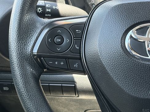 Certified 2024 Toyota Corolla LE FWD image 17