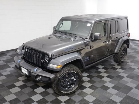 Used 2023 Jeep Wrangler Unlimited AWD/4WD image 2
