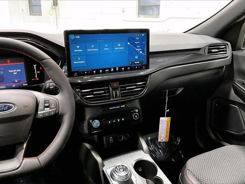 Certified 2025 Ford Escape ST-Line Select w/ Tech Pack #1 image 6