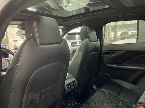 Used 2020 Jaguar F-PACE Checkered Flag image 18