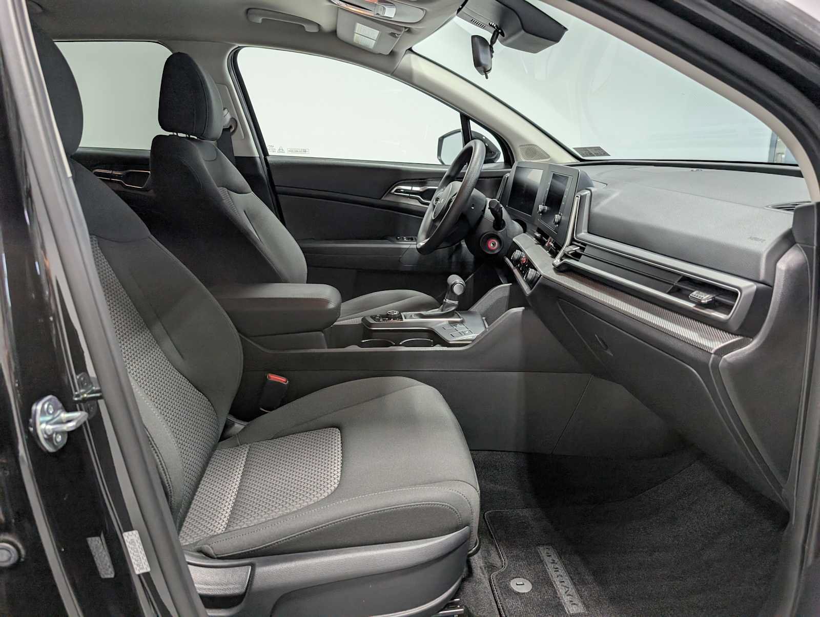 Certified 2024 Kia Sportage LX AWD/4WD image 12