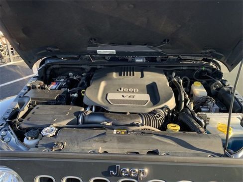 Used 2017 Jeep Wrangler Unlimited Sahara w/ Connectivity Group image 16