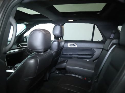 Used 2013 Ford Explorer XLT AWD/4WD image 16