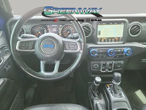 Used 2018 Jeep Wrangler Unlimited Sahara AWD/4WD image 9