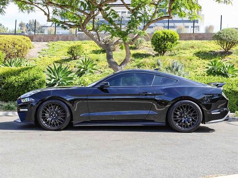 Used 2020 Ford Mustang GT Premium w/ GT Performance Package RWD image 2