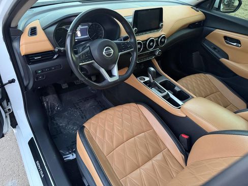 Used 2021 Nissan Sentra SV w/ SV Premium Package image 7