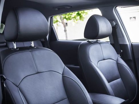 Used 2019 Kia Niro EX Premium FWD image 25