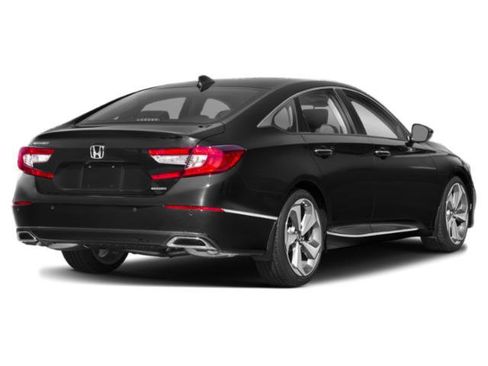 Used 2018 Honda Accord Touring image 2