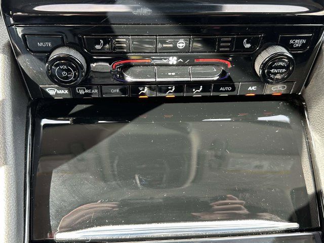 Used 2023 Jeep Grand Cherokee L Limited AWD/4WD image 38