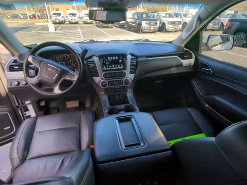 Used 2020 GMC Yukon XL SLT image 16