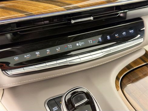 Used 2024 Cadillac Escalade Sport Platinum image 16