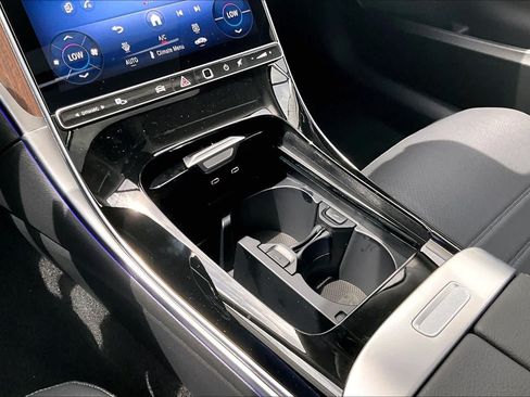 New 2026 Mercedes-Benz C 300 Sedan image 11