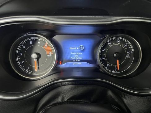 Certified 2019 Jeep Cherokee Limited w/ Luxury Group AWD/4WD image 19