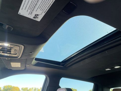 New 2026 GMC Sierra 2500 Denali Ultimate image 18