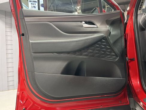 Used 2019 Hyundai Santa Fe SE AWD/4WD image 16
