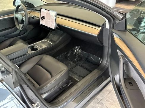 Used 2023 Tesla Model 3 Standard Range RWD image 33