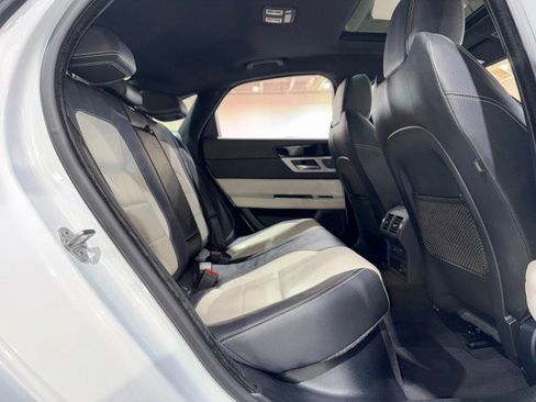Used 2016 Jaguar XF R-Sport image 59