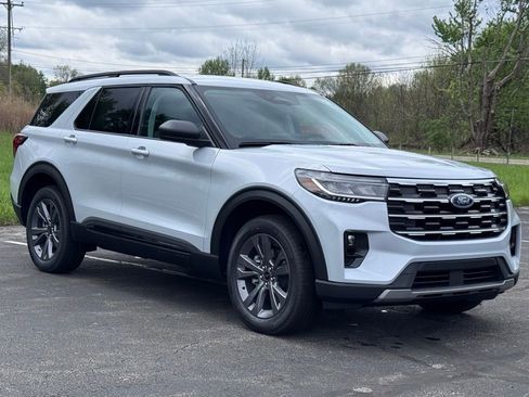 New 2026 Ford Explorer Active AWD/4WD image 6