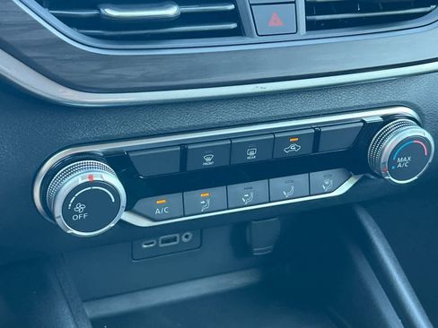 New 2025 Nissan Altima 2.5 SV w/ SV Premium Package image 20