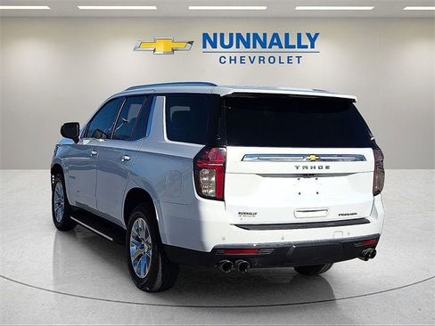 Used 2021 Chevrolet Tahoe Premier w/ Premium Package image 3