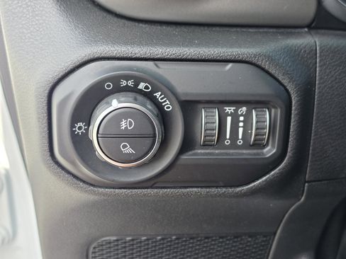 Used 2021 Jeep Gladiator Sport AWD/4WD image 29