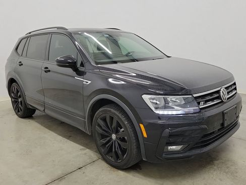 Used 2021 Volkswagen Tiguan SE R-Line image 4