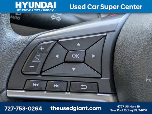 Used 2020 Nissan Rogue S image 26