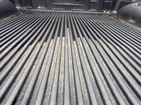 Used 2025 RAM 1500 Laramie image 9