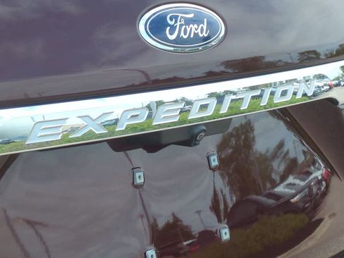 Used 2020 Ford Expedition Max Limited w/ Special Edition Package AWD/4WD image 13