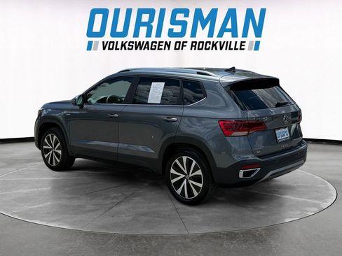 Used 2022 Volkswagen Taos SE AWD/4WD image 4