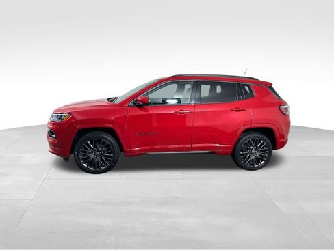 Used 2022 Jeep Compass Limited image 3